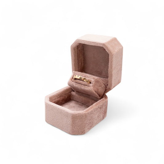 Pop-Up Velvet Ring Box