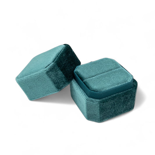 Cut Corner Square Velvet Single Ring Box