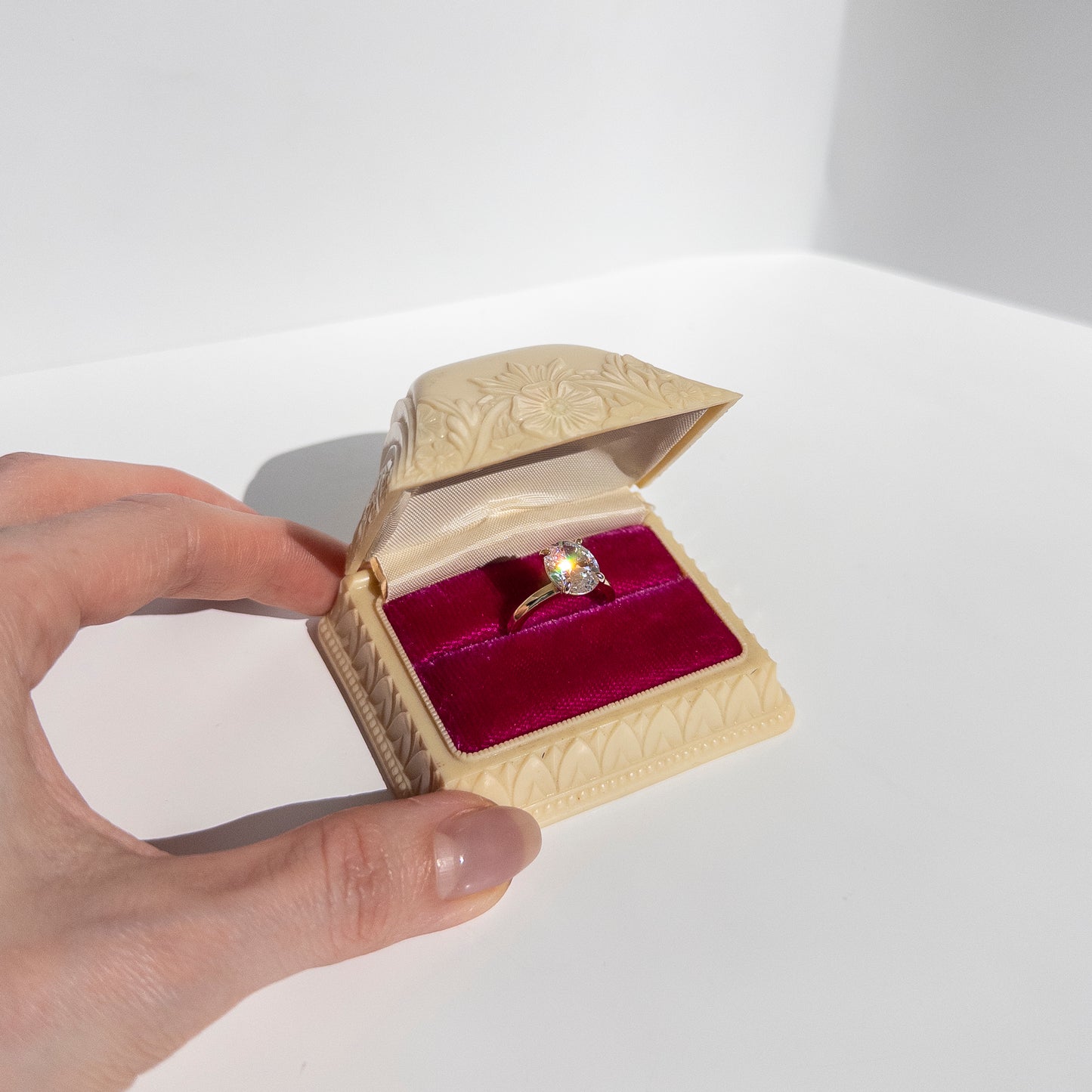 Antique Art-Nouveau Celluloid Ring Box