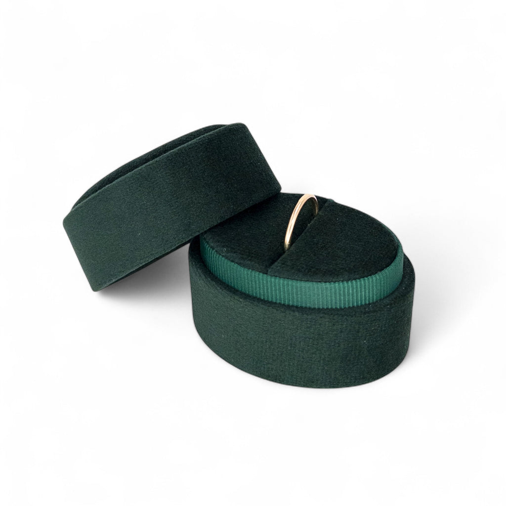 Oval Velvet Ring Box