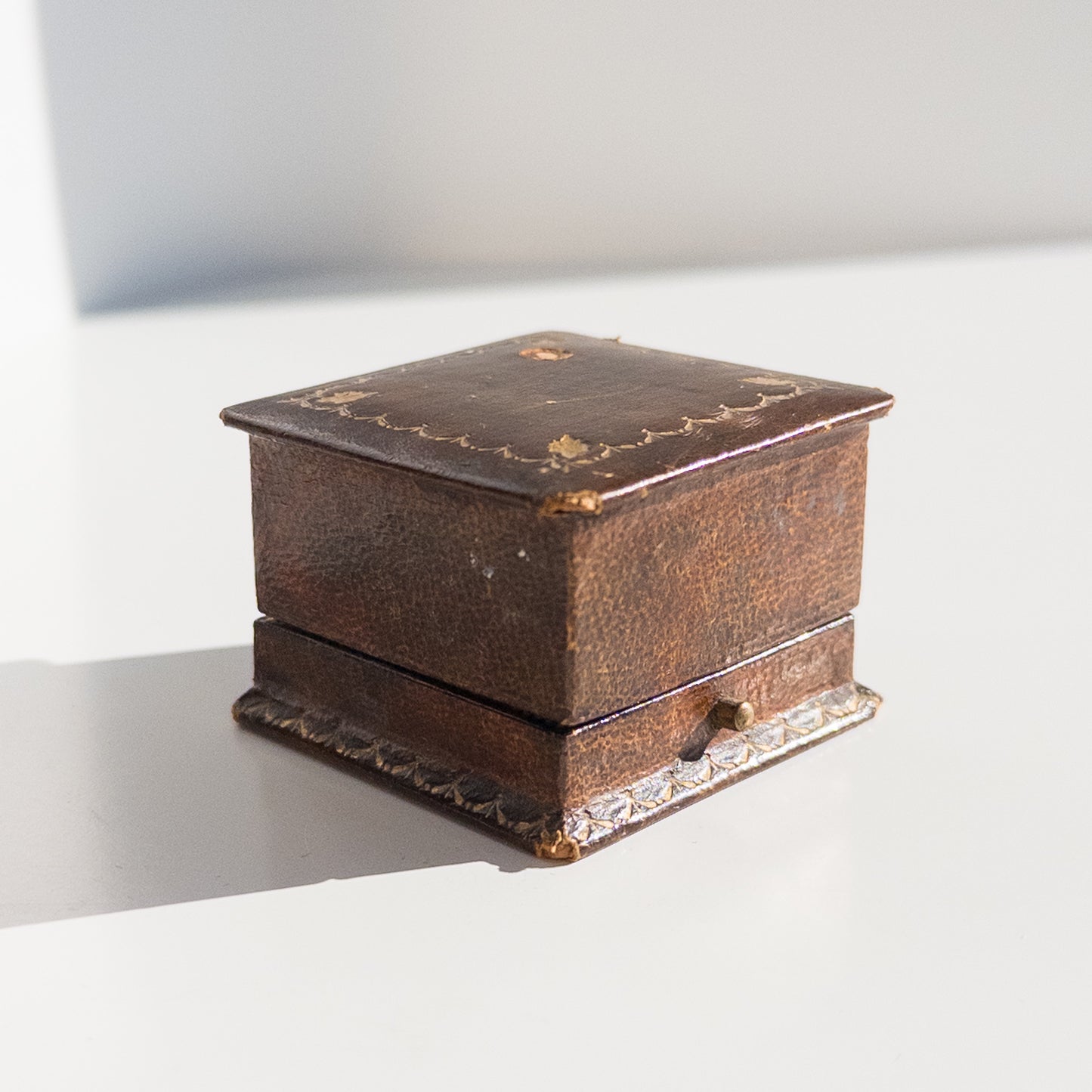 1900's Antique Brown Leather Ring Box