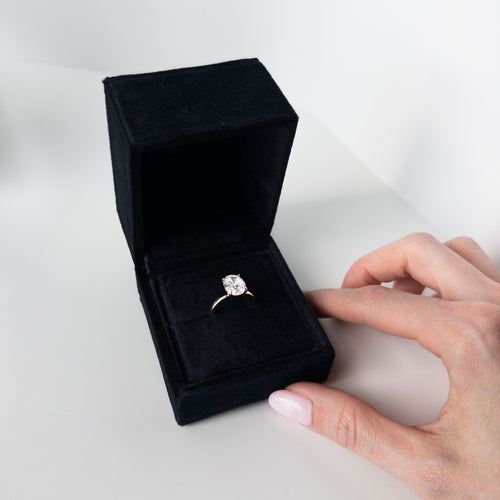 Black - Classic Hinge Square Velvet Single Ring Box