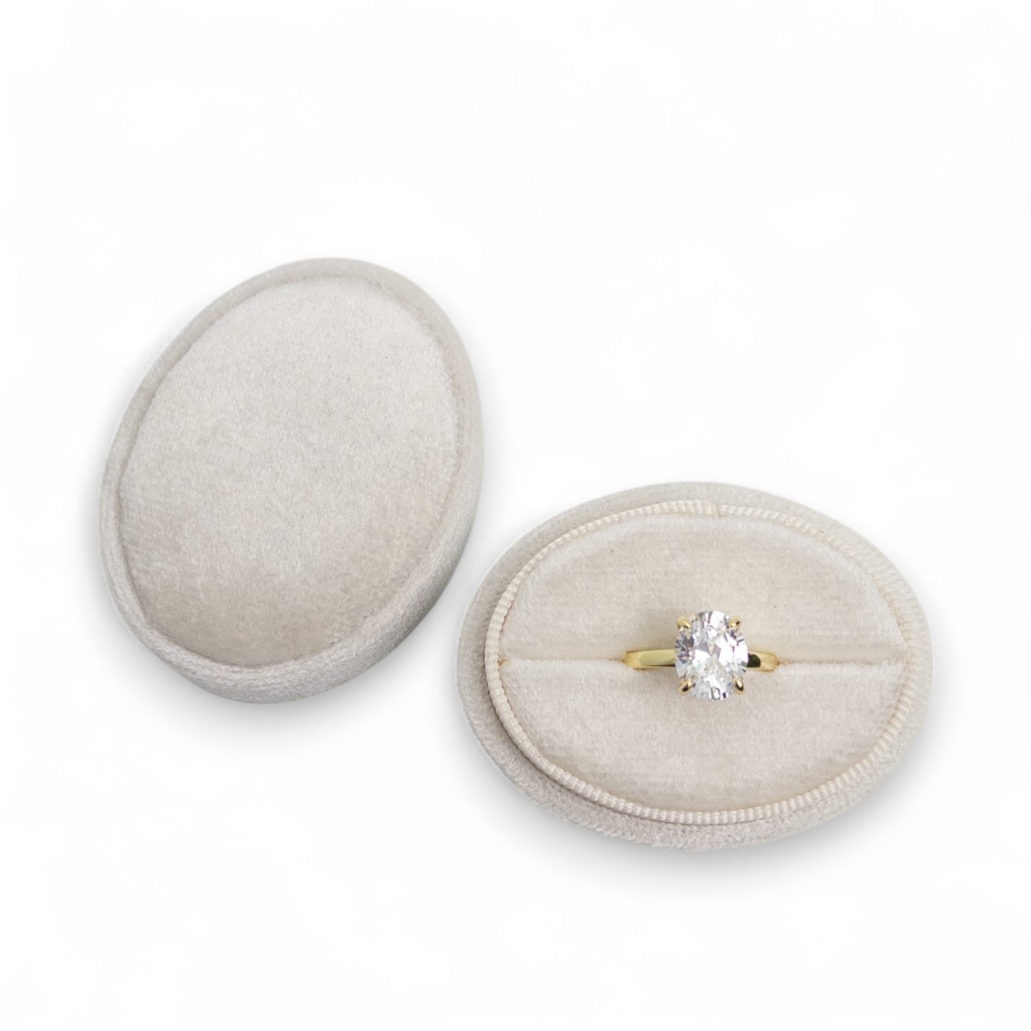 Oval Velvet Ring Box - Horizontal Slot