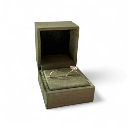 Customizable Classic Hinge Square Velvet Single Ring Box