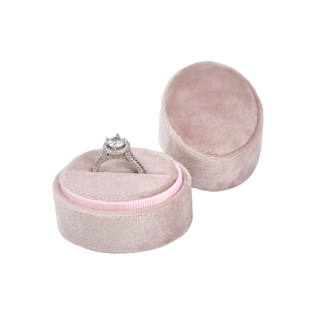 Oval Velvet Ring Box - Horizontal Slot