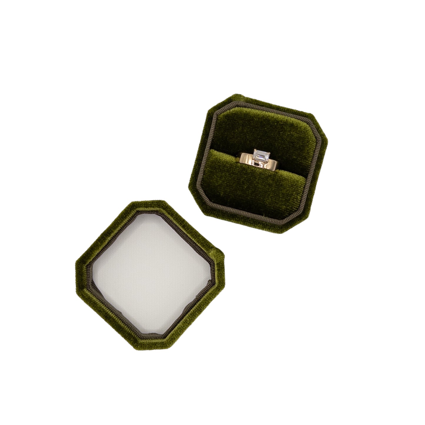 Moss Green Velvet Single Ring Box with Lid