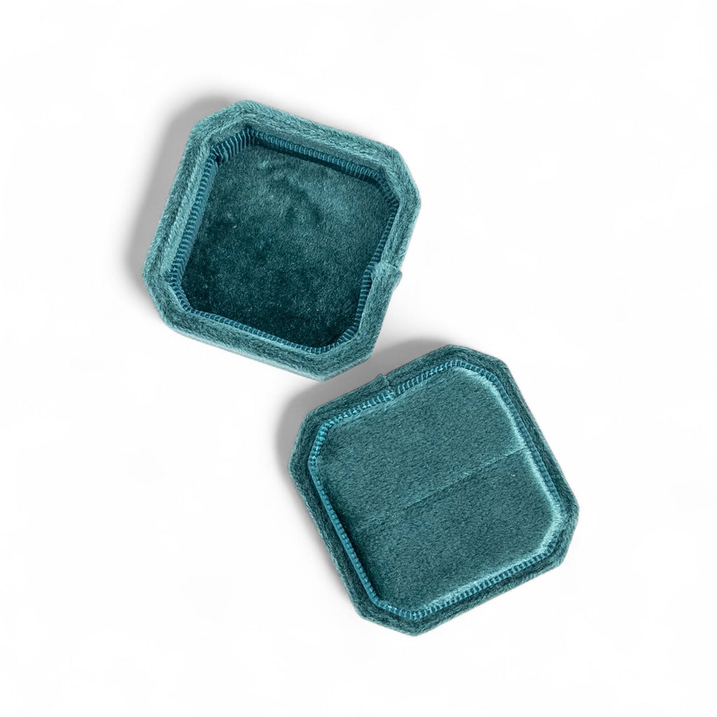 Cut Corner Square Velvet Ring Box