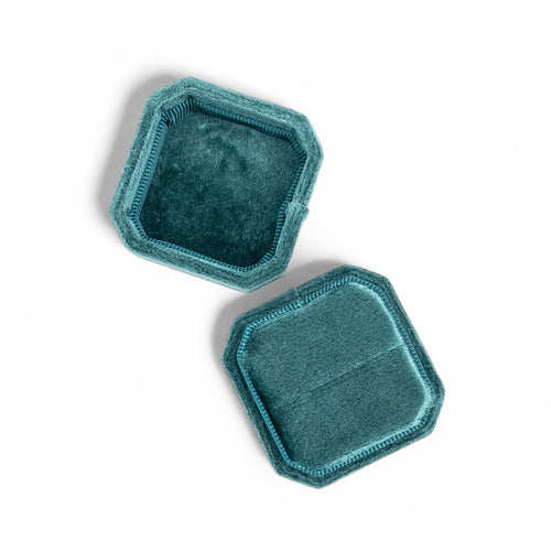 Cut Corner Square Velvet Ring Box