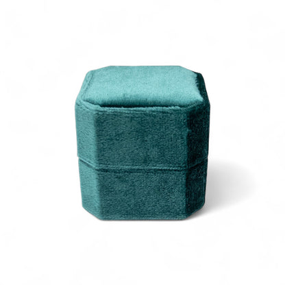 Cut Corner Square Velvet Single Ring Box